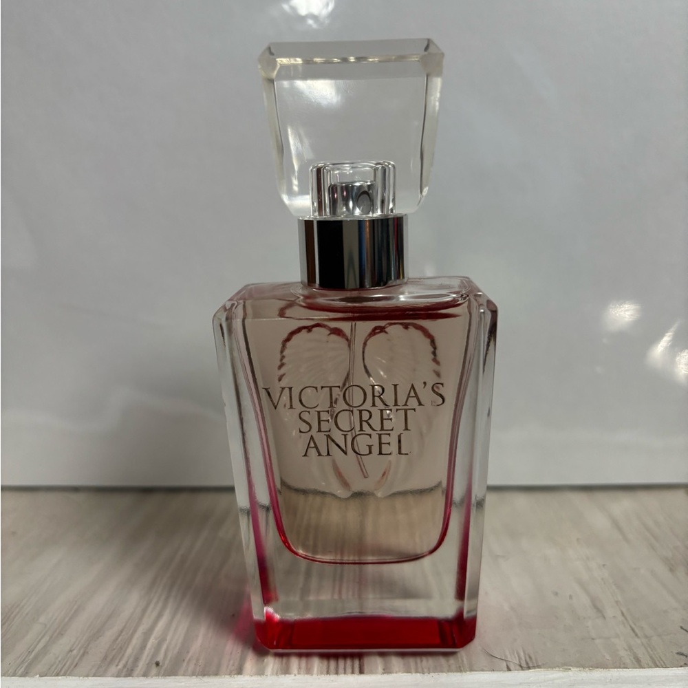 Victoria's Secret Angel 1 oz EDP Spray Eau de Parfum , No Wings